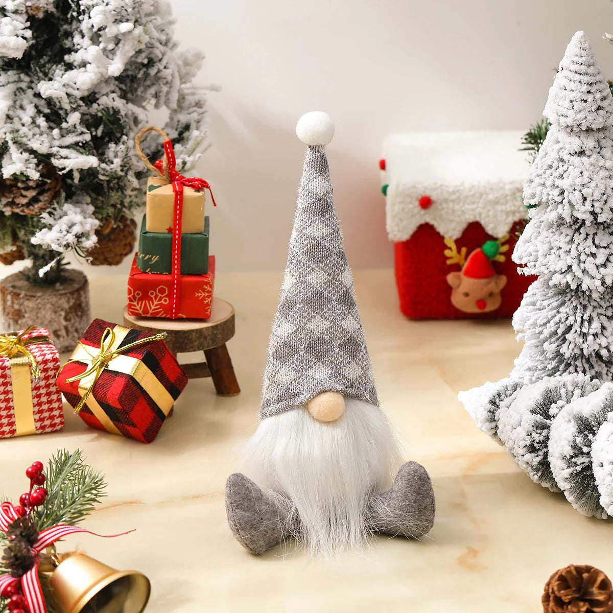 Christmas Decoration Items - Nordic Style Handless Figurine, Faceless Old Man Doll, Window Display Item