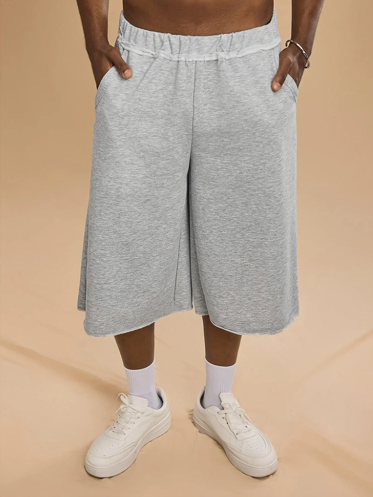Men's Raw Hem Capri Sweat Shorts Elastic Waist Pocket Wide Leg Loose Fit Streetwear Casual Knee Length Trousers S‑2XL